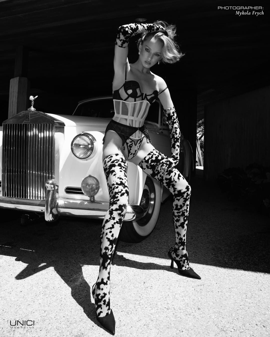COVER MODEL: LADA SALISH