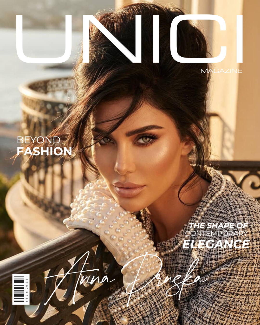 COVER MODEL: ANNA PRUSKA