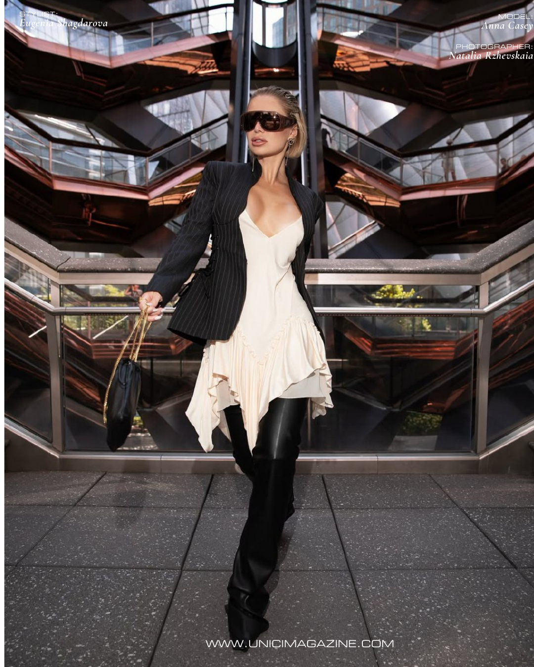 COVER MODEL: ANNA CASEY