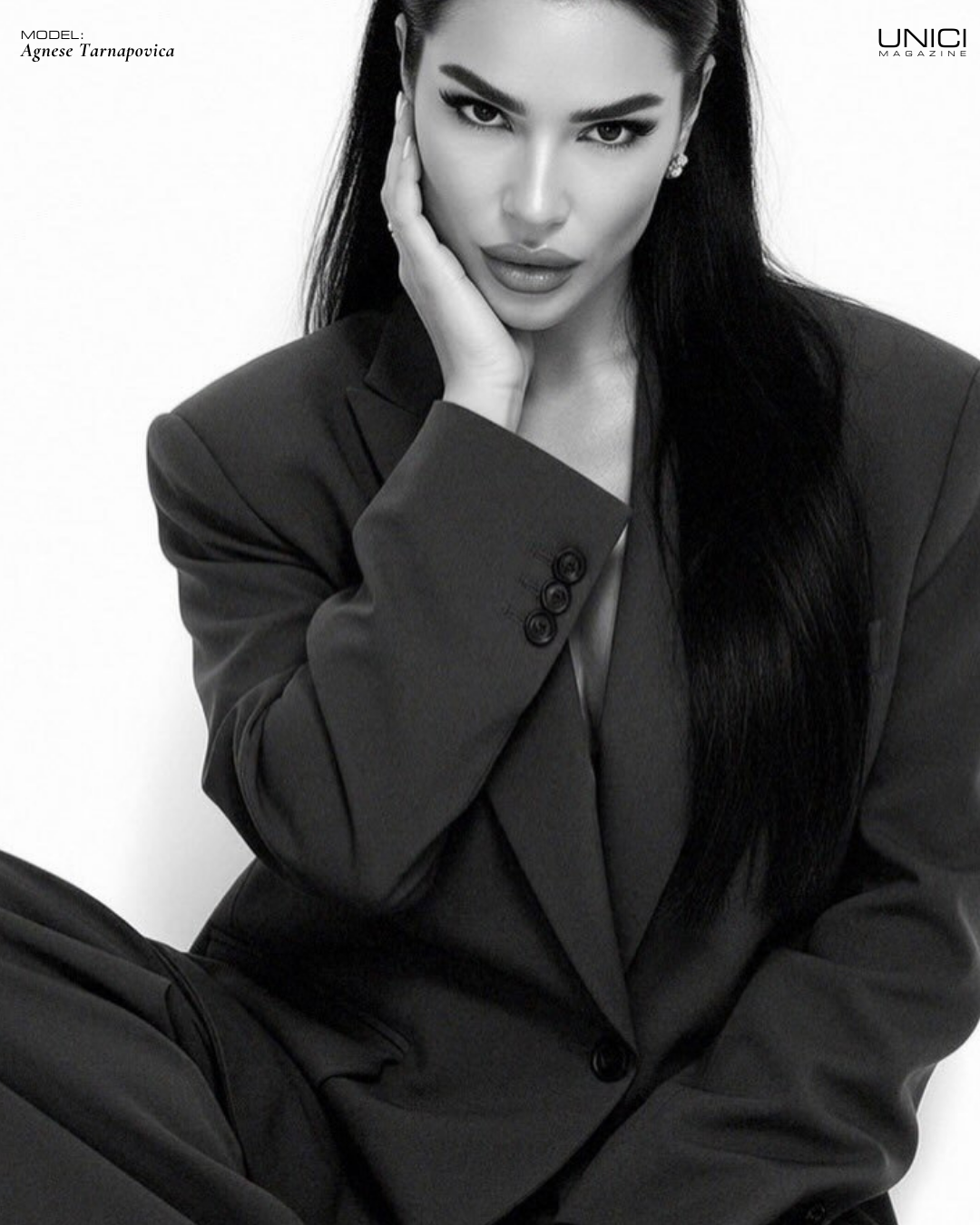COVER MODEL: AGNESE TARNAPOVICA